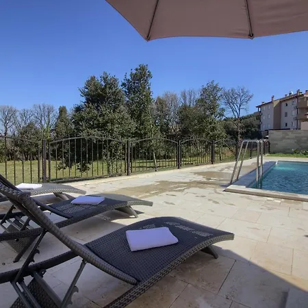 Charming Aurora With Private Pool 200m From The For Up To 10 Persons - Wiibuk Villa