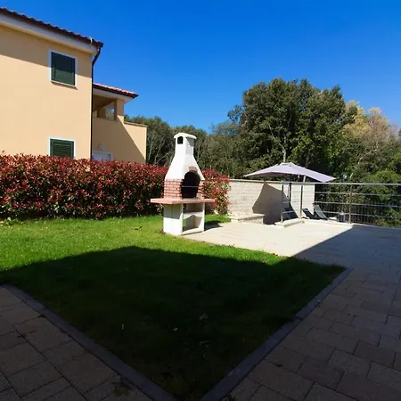 Charming Aurora With Private Pool 200m From The For Up To 10 Persons - Wiibuk Banjole
