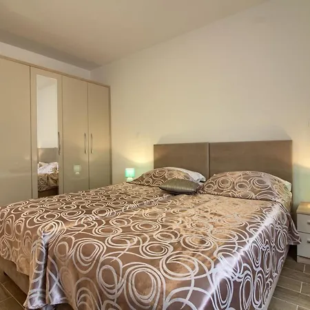 Villa Charming Aurora With Private Pool 200m From The For Up To 10 Persons - Wiibuk Banjole