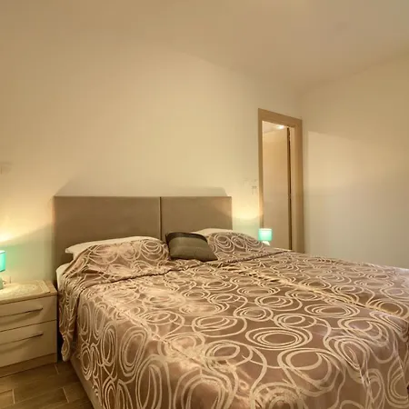 Charming Aurora With Private Pool 200m From The For Up To 10 Persons - Wiibuk Banjole