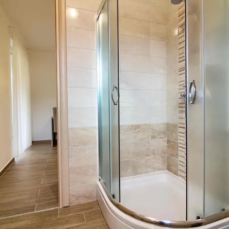Vila Charming Aurora With Private Pool 200m From The For Up To 10 Persons - Wiibuk Banjole