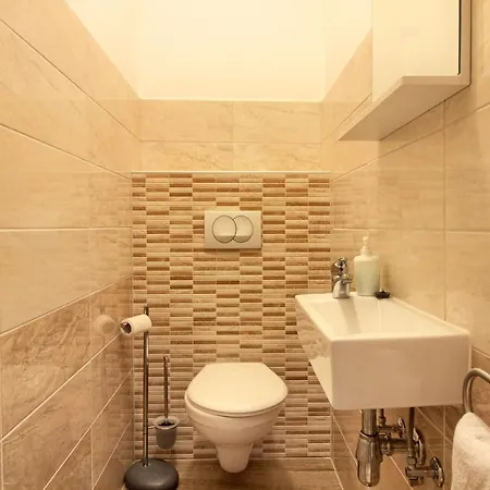Vila Charming Aurora With Private Pool 200m From The For Up To 10 Persons - Wiibuk *