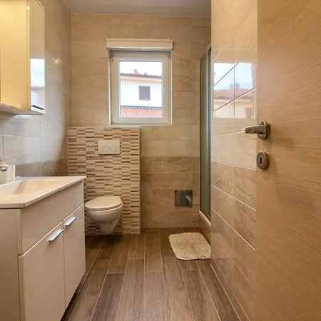 Vila Charming Aurora With Private Pool 200m From The For Up To 10 Persons - Wiibuk Banjole