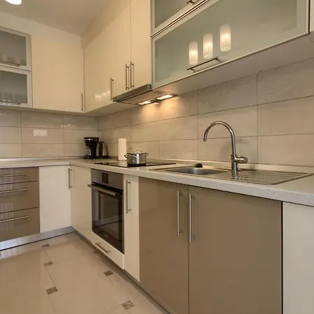 Vila Charming Aurora With Private Pool 200m From The For Up To 10 Persons - Wiibuk Banjole