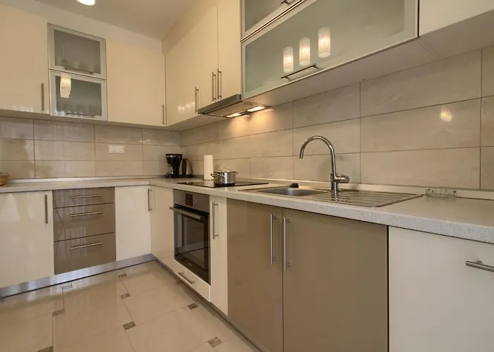 Villa Charming Aurora With Private Pool 200m From The For Up To 10 Persons - Wiibuk Banjole
